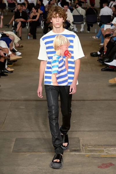Look 44